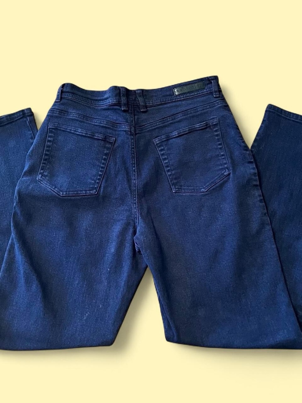 Vintage 1980s Gloria Vanderbilt Straight-Leg Dark Blue High Rise Mom Jeans